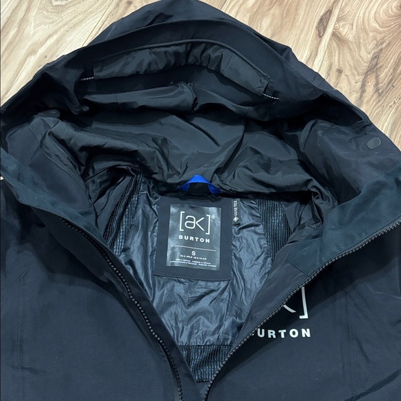 Burton AK Kimmy GORE-TEX 2L Anorak Jacket True Black / Glow - Women's Small -NWT - Picture 11 of 13
